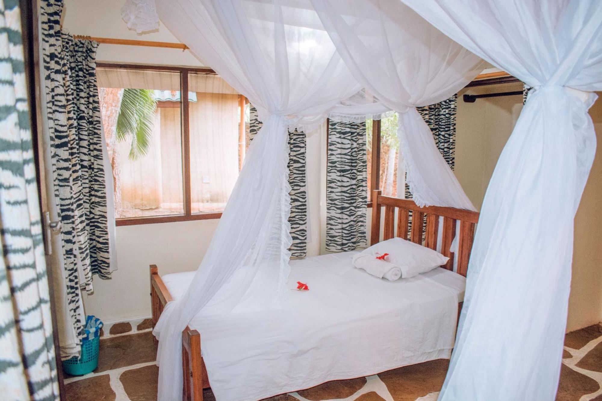 Kijani Cottages In Diani Diani Beach Exterior foto