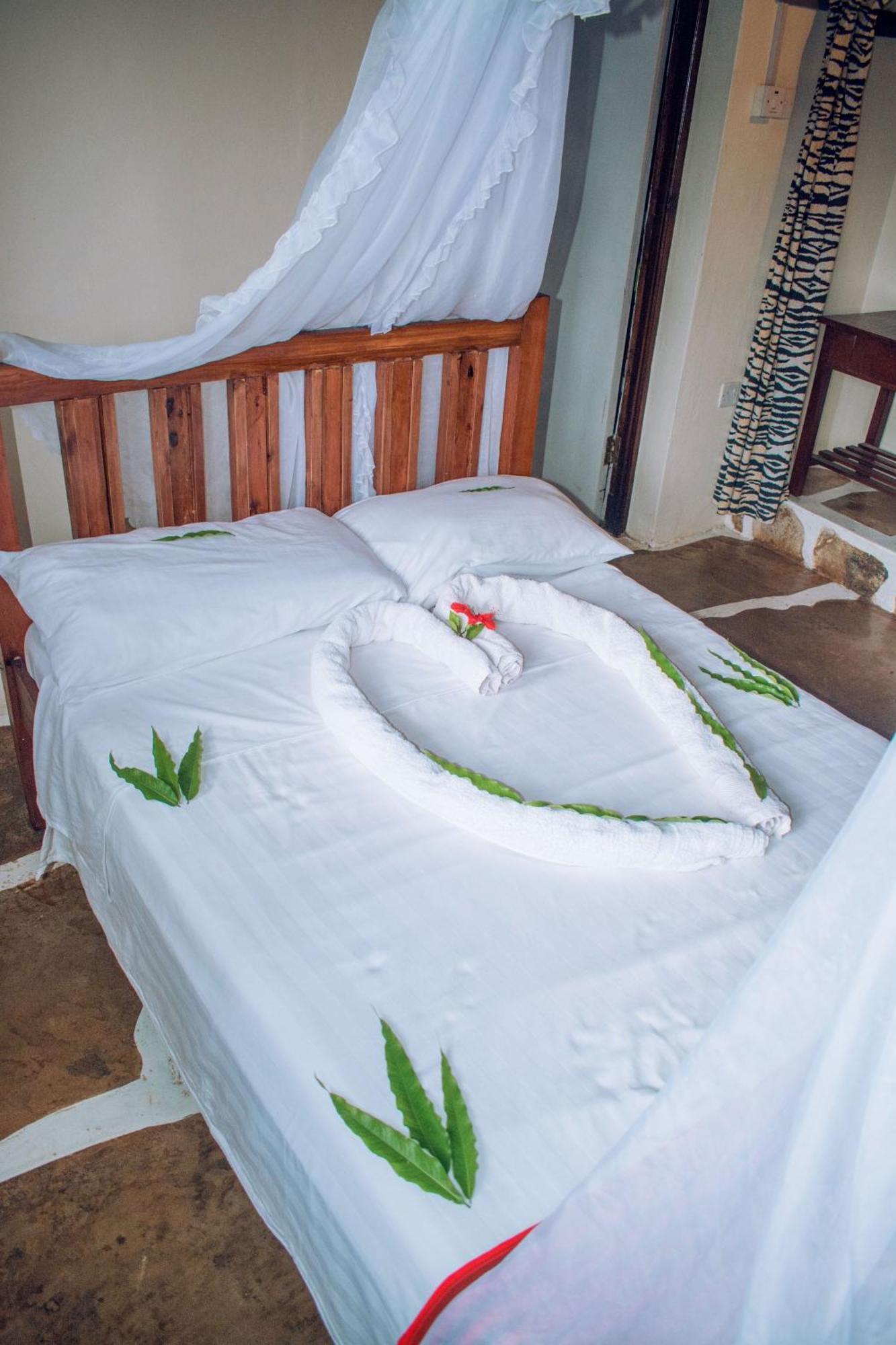 Kijani Cottages In Diani Diani Beach Exterior foto