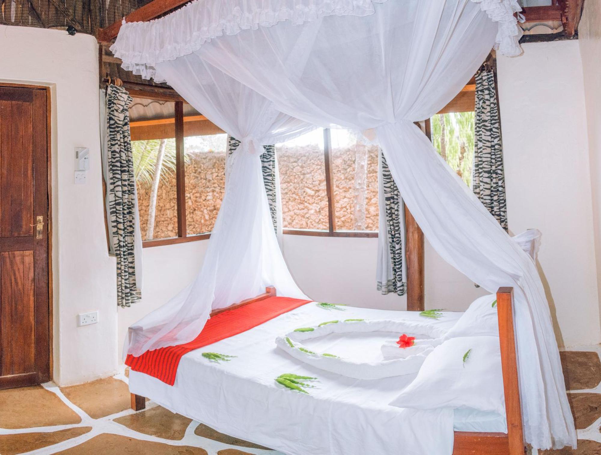 Kijani Cottages In Diani Diani Beach Exterior foto