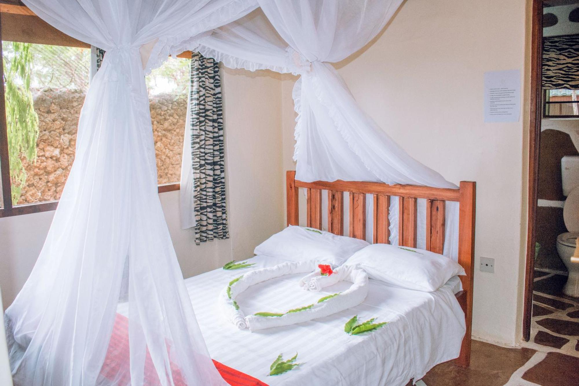 Kijani Cottages In Diani Diani Beach Exterior foto