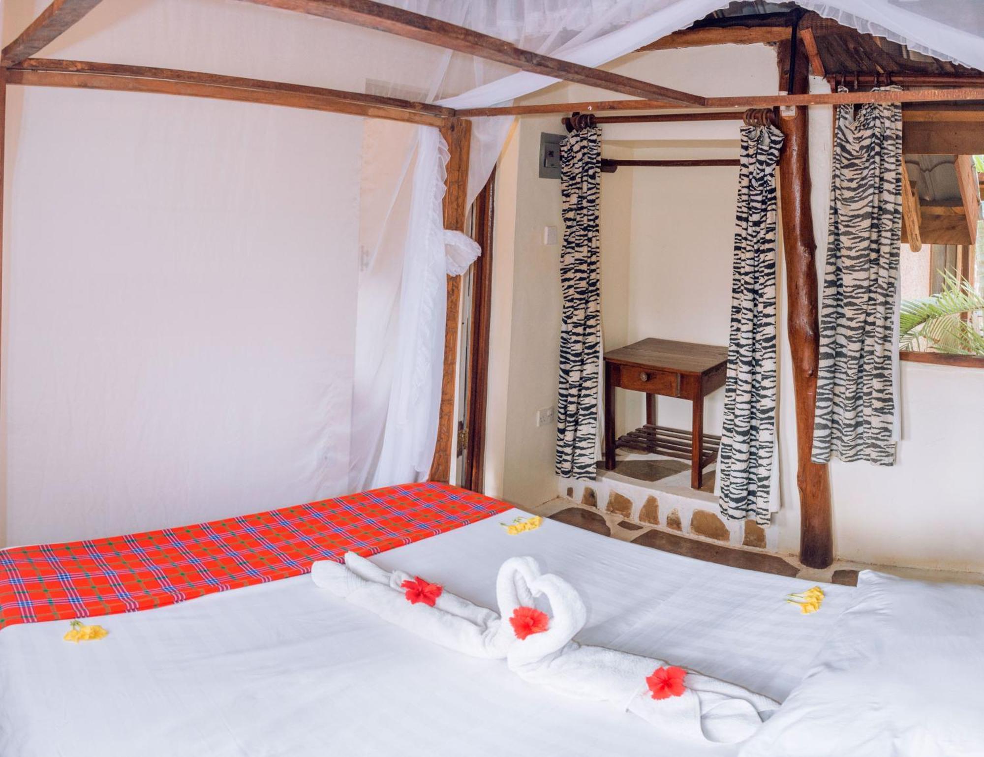 Kijani Cottages In Diani Diani Beach Exterior foto