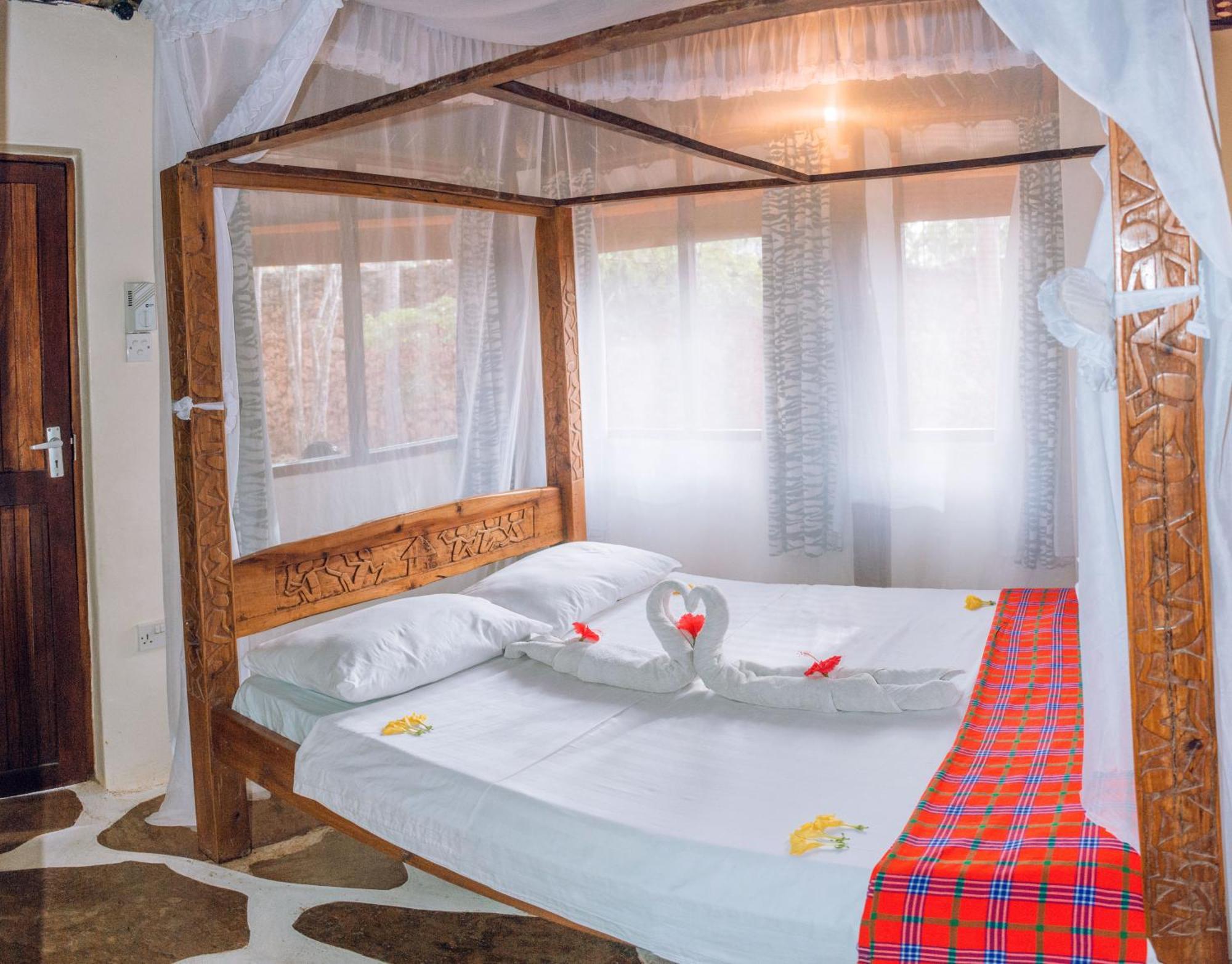 Kijani Cottages In Diani Diani Beach Exterior foto