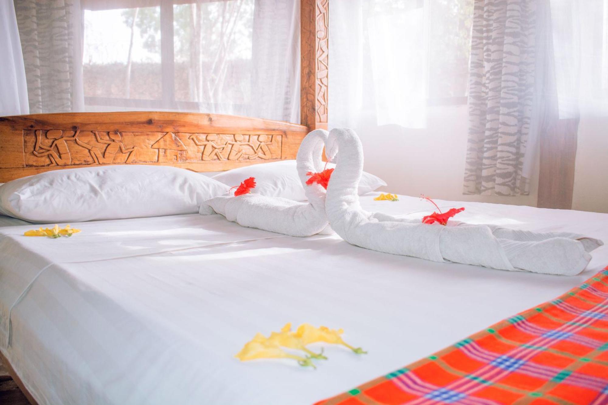 Kijani Cottages In Diani Diani Beach Exterior foto