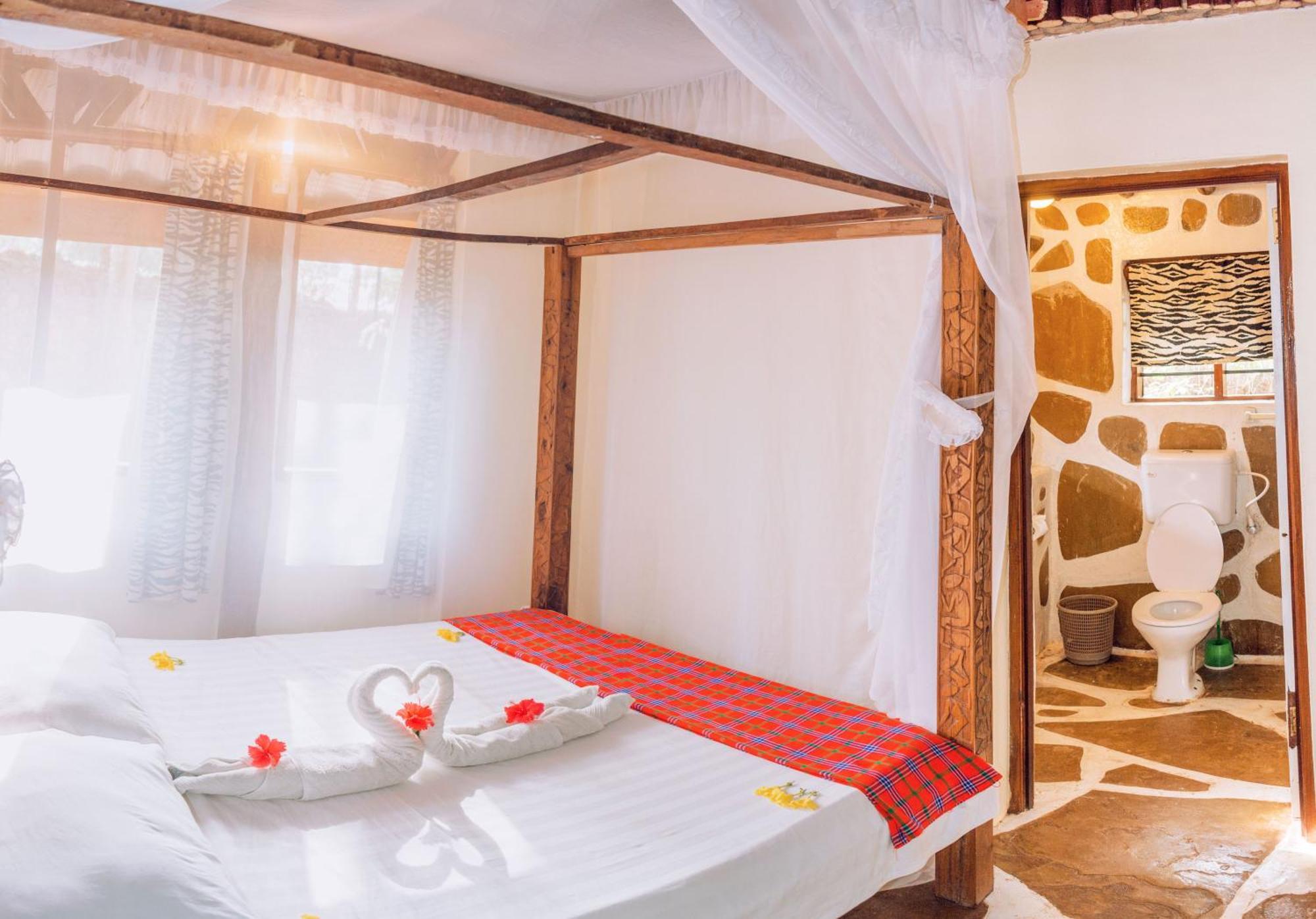 Kijani Cottages In Diani Diani Beach Exterior foto